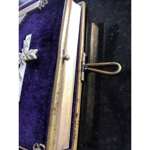 Antique Book The First Communicant's Manual Feb. 7, 1888 Benziger Brother's - Picture 9 of 10